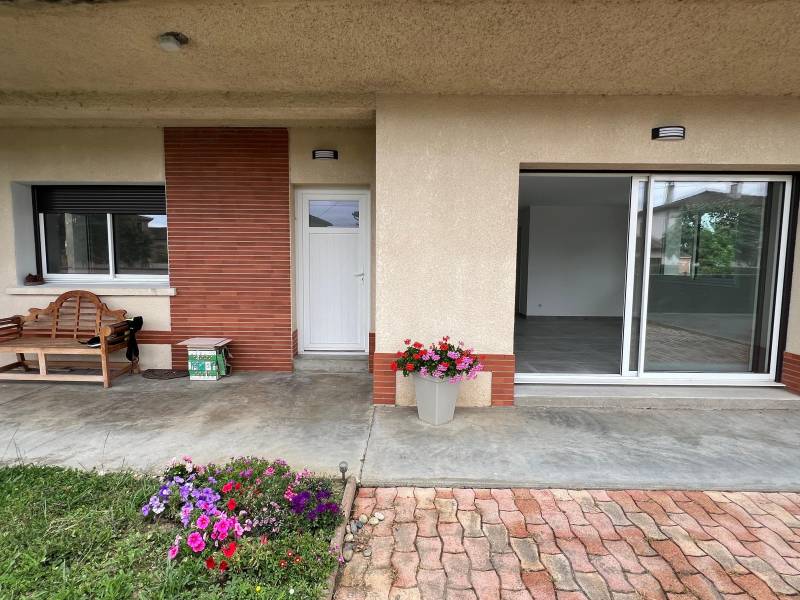 Remplacer ses fenêtres par des menuiseries double vitrage performantes pour réduire sa consommation d’énergie et gagner en confort à Toulouse