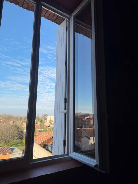 Pose de menuiseries en bois en centre-ville de Toulouse