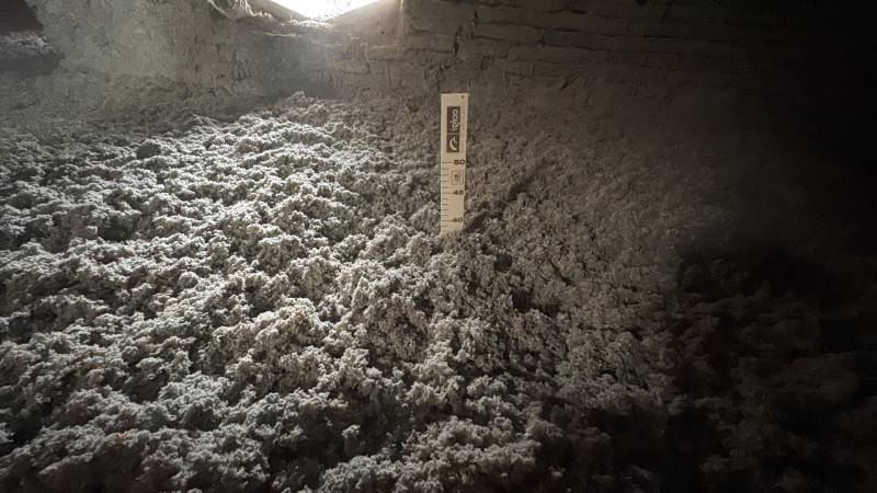Isolation des combles en ouate de cellulose avec pare-vapeur à Saint-Paul-Cap-de-Joux : confort, performance et durabilité